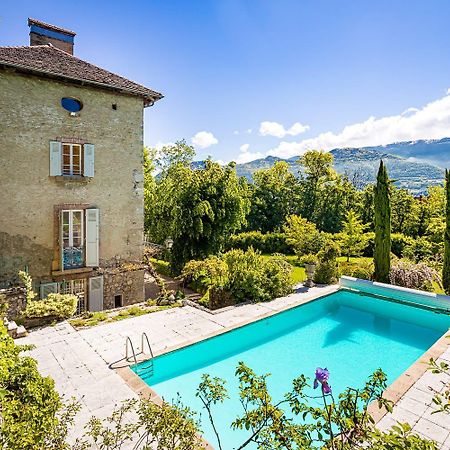 Chateau Monts Blancs Lumbin Exterior photo